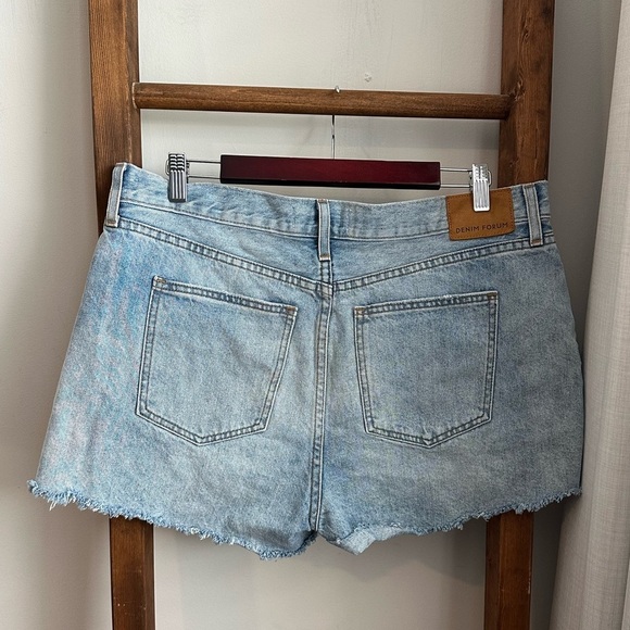 NWOT Denim Forum The Ex-boyfriend Denim Short - Picture 8 of 11